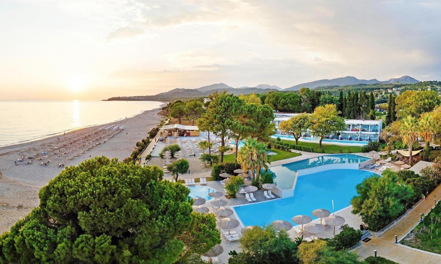 Ninos Grand Beach Resort Kastrosikia Extérieur photo